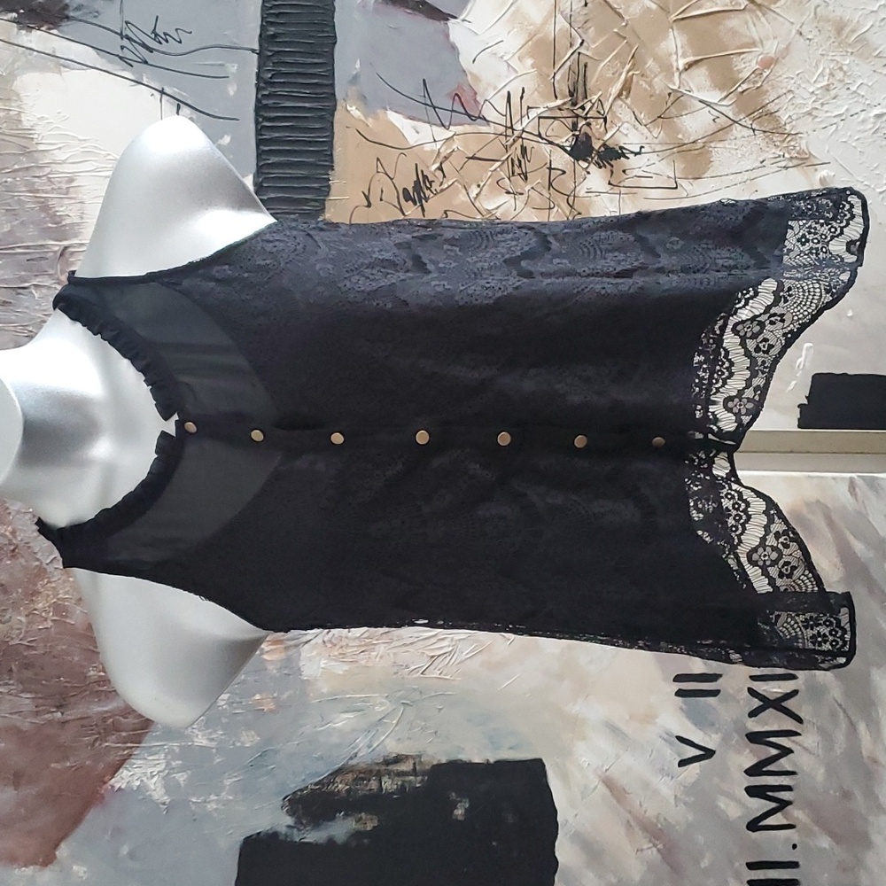 Gentlefawn Black Sleeveless Lace Gold Buttoned Women S